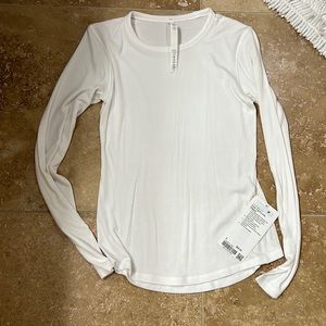 New with tags lululemon shirt